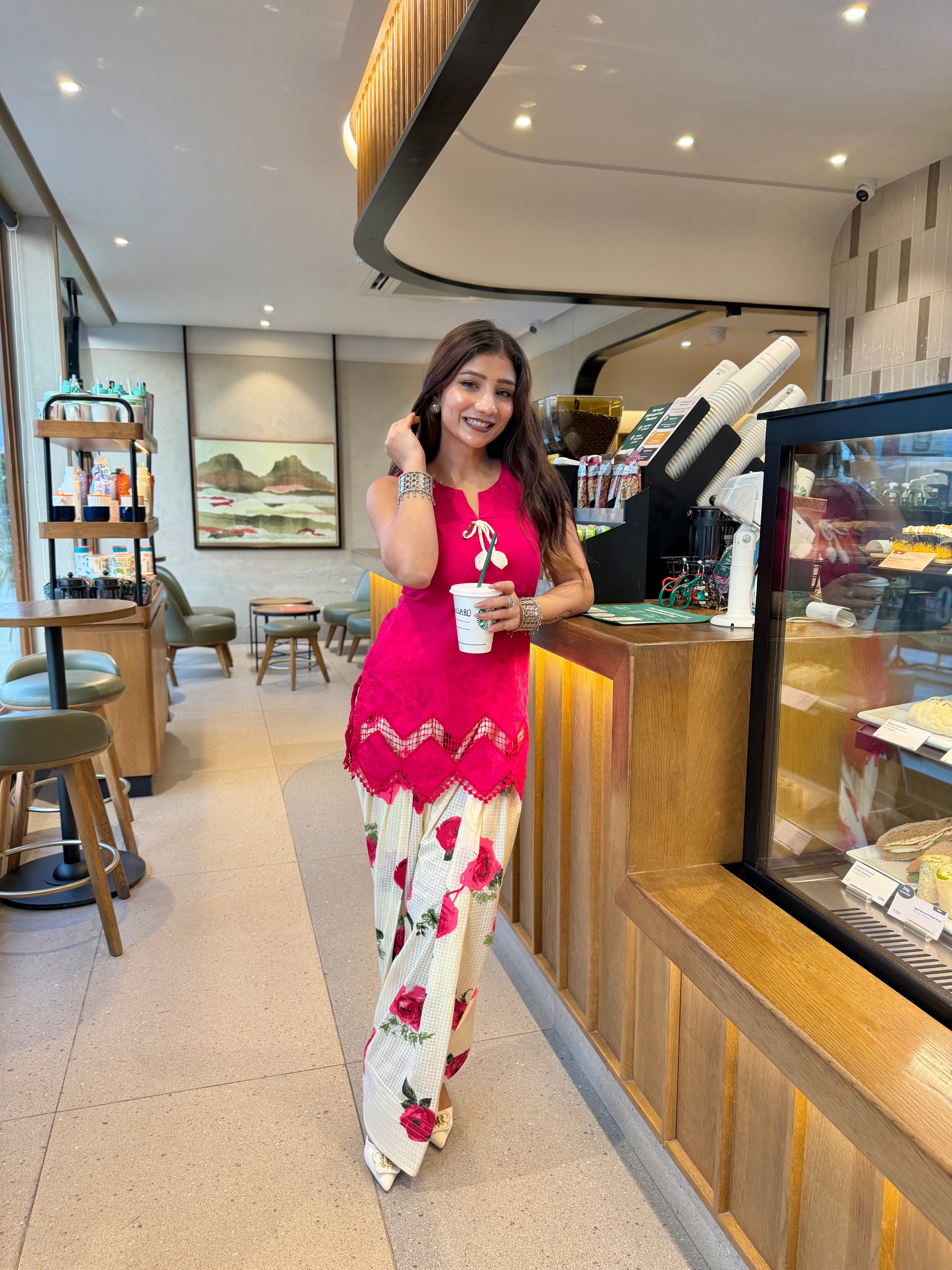Gulabo Farshi Set
